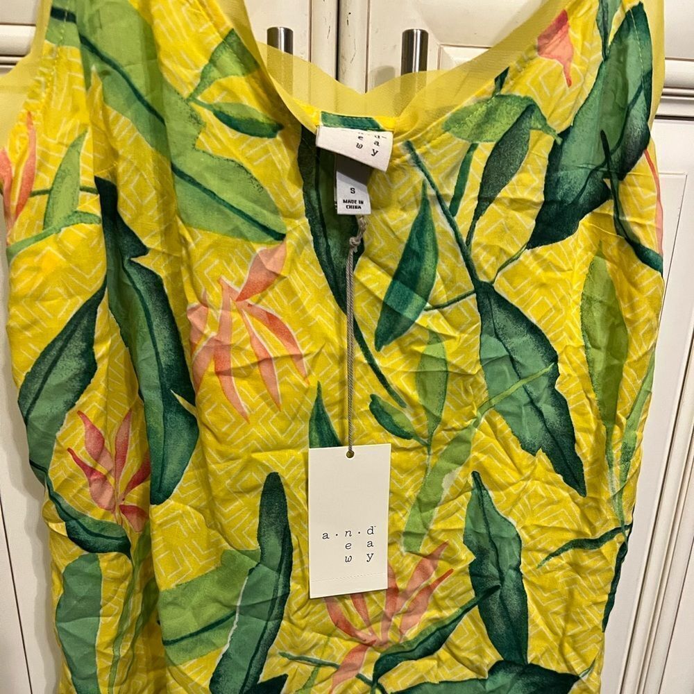 A New Day Palm Print Hawaiian top S